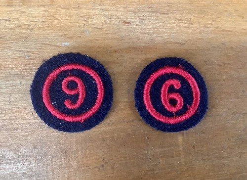 Lot deux insignes tissu - de,