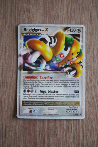 Carte pokémon regigigas - pokémon,