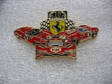 Pin's 3 Ferrari, drapeau à