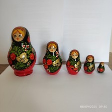 5 Matriochka poupées gigognes russes  en bois peint