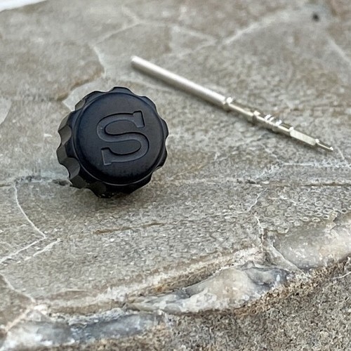 Matte black signed monster - black,
