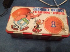 Boite ancienne en tôle