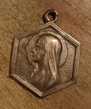 Médaille Religieuse Ancienne