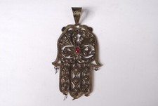Pendentif Khamsa Main Fatma argent vermeil rubis Afrique Nord Maghreb XIXèm