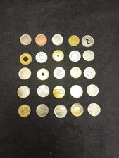 Lot 25 jetons différents