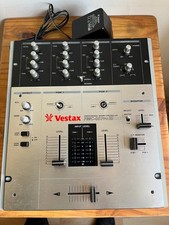 Tables de mix DJ Vestax PMC-05