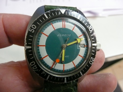 Aurore montre type plongée - aurore,