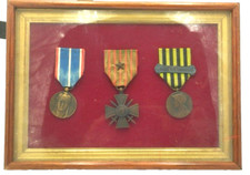 REF4770) Beau cadre de médailles militaires 14/18 et 1870 1871 french medal n°1