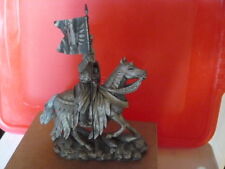 LES ETAINS DU GRAAL LE CHEVALIER TEUTONIQUE +BOITE  ETAINS DU PRINCE  MOYEN AGE