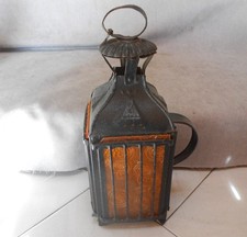 LANTERNE Ancienne en métal avec poignée et 3 cotés en bakélite d'origine