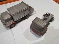 lot de voitures miniatures 1 CAMION  J R D PLUS UNE EPAVE