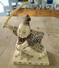 JAPON - Okimono - Enfant Samouraï - Résine - Rare - Sabre - socle