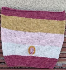 COUVERTURE -  dimensions 54 * 50 cm - acrylique et laine - tricotée à la main