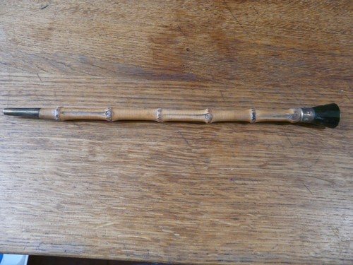 Mini canne ancienne pour