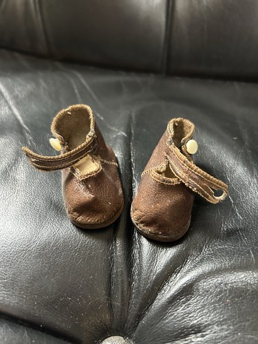 Jolies chaussures pour poupée - jolies,