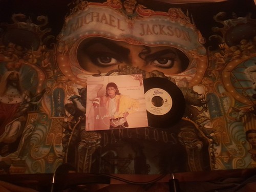 Michael jackson autograph - michael,