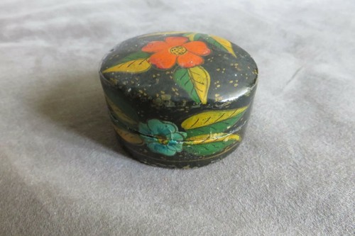 Ancienne boite russe ovale - russe, ovale 