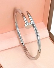 Bracelet Clou En Forme De Cœur En Acier Inoxydable Titane Jonc Argenté