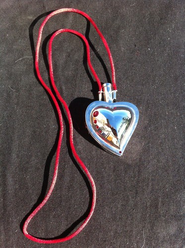Yves laurent pendentif - laurent,