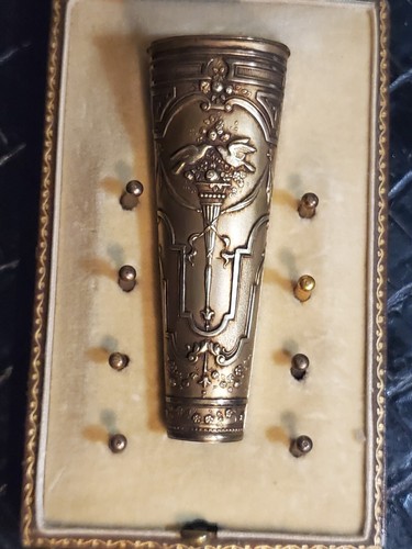 Rare ancien coffret pommeau