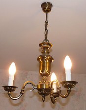 Lustre + 2 appliques HOVIK LYS type 7171-1 en laiton patiné. Etat neuf.