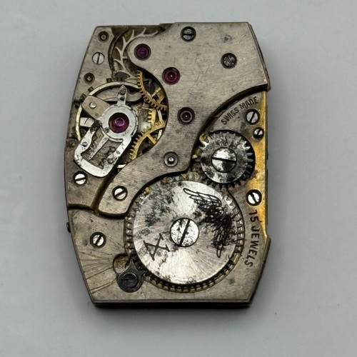 Mouvement montre tank - de,