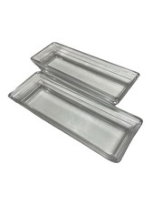 Paire de plats rectangulaires en cristal – signés R. Lalique (France)