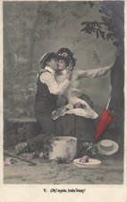 CP HOMME CANOTIER EMBRASSANT JOUE FEMME ELEGANTE BOITE A CHAPEAU OMBRELLE