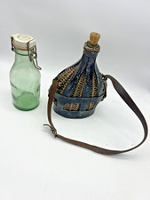 Ancienne gourde de chasse (cage métal) + ancienne Bouteille ( Dans leurs jus )