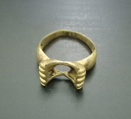 Rare ancienne bague bronze - ancienne,
