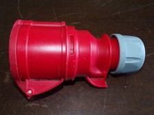 Prise rallonge femelle triphasé 6 broches ( 32A - 6h - 220/380 V ) type 225