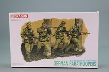 LP576 DRAGON 3021 Maquette 1/35 Figurine German Paratroopers World's Elite Force