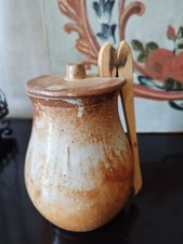 Pot à cornichons en grés