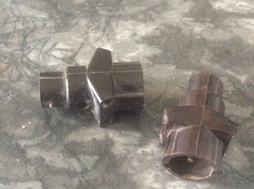 Deux ancienne douille - ,