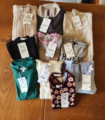 Lot revendeur comprenant - , 10