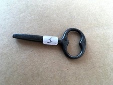 (n°1)  clé horloge /  clef de pendule ancienne