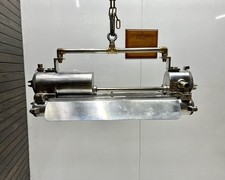 Ancienne lampe industrielle