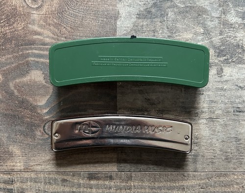 Magnifique harmonica vintage - magnifique,