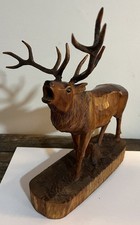 Le brame (Raire) du cerf Bois sculpté Forêt Noire XIX° yeux verre cervidés