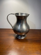 Très Beau Ancien Broc en