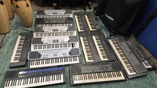 LOT of 7 YAMAHA And 7 CASIO
