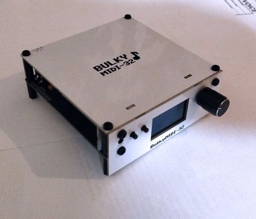 Bulkymidi white version - white,