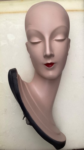 Ancienne tête chapeau - tête,