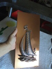 Ancien Tableau Cuivre sculpté repoussé au Bateau Voilier Art des Années 70