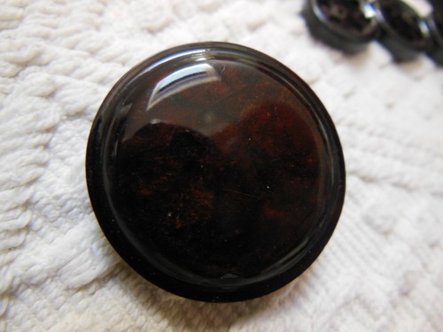 Bouton ancien marron - , marbré