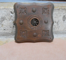 Ancien Dessous de Plat BRETON  en bois sculpté