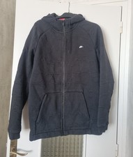 Veste noir zippé avec capuche