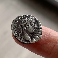 #163 R1 Denier Commode 