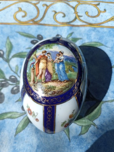 Gros oeuf porcelaine - , limoges