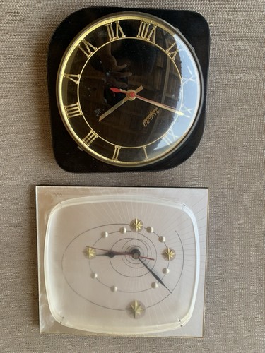 Bayard horloge murale carrée
